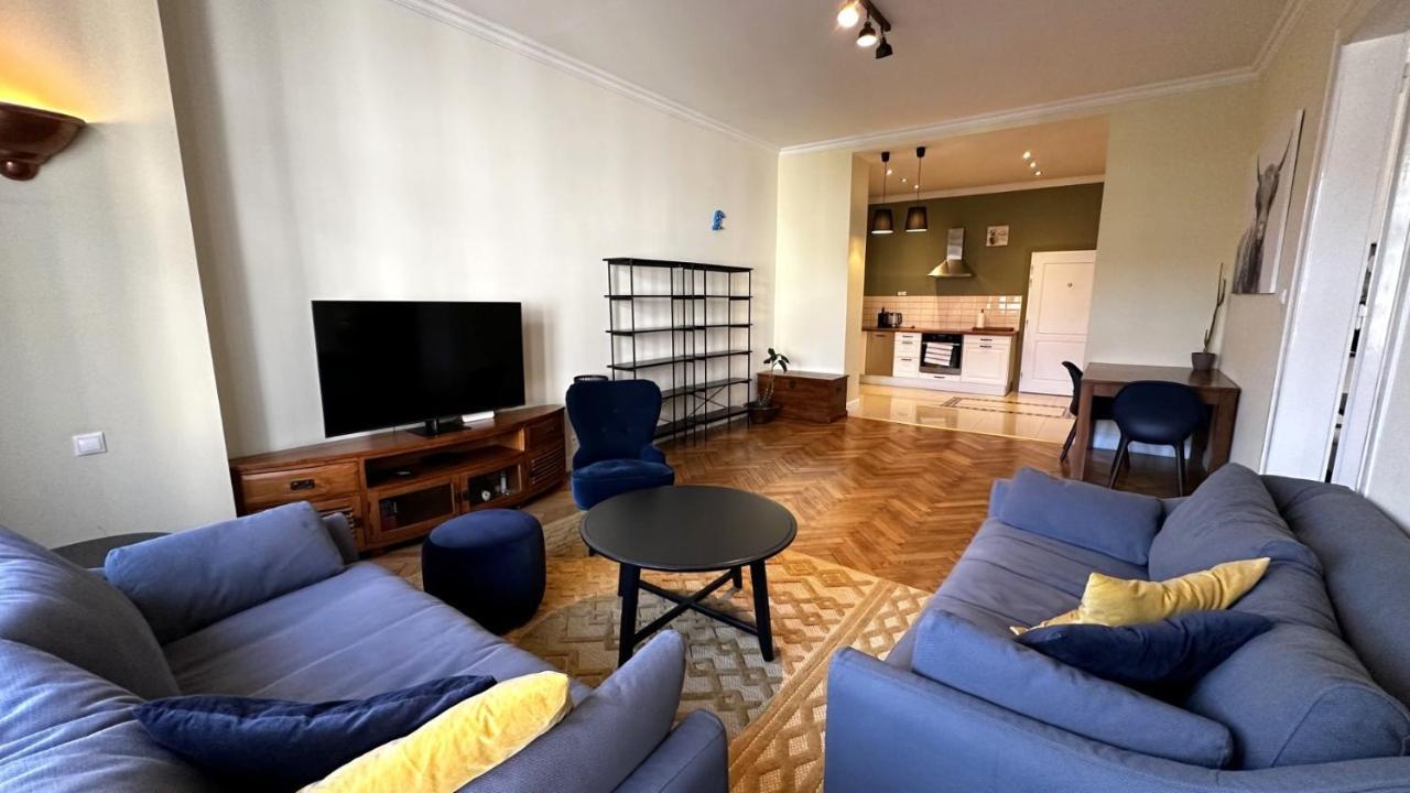 Gorkeho Apartment In City Centre Bratislava Exteriör bild
